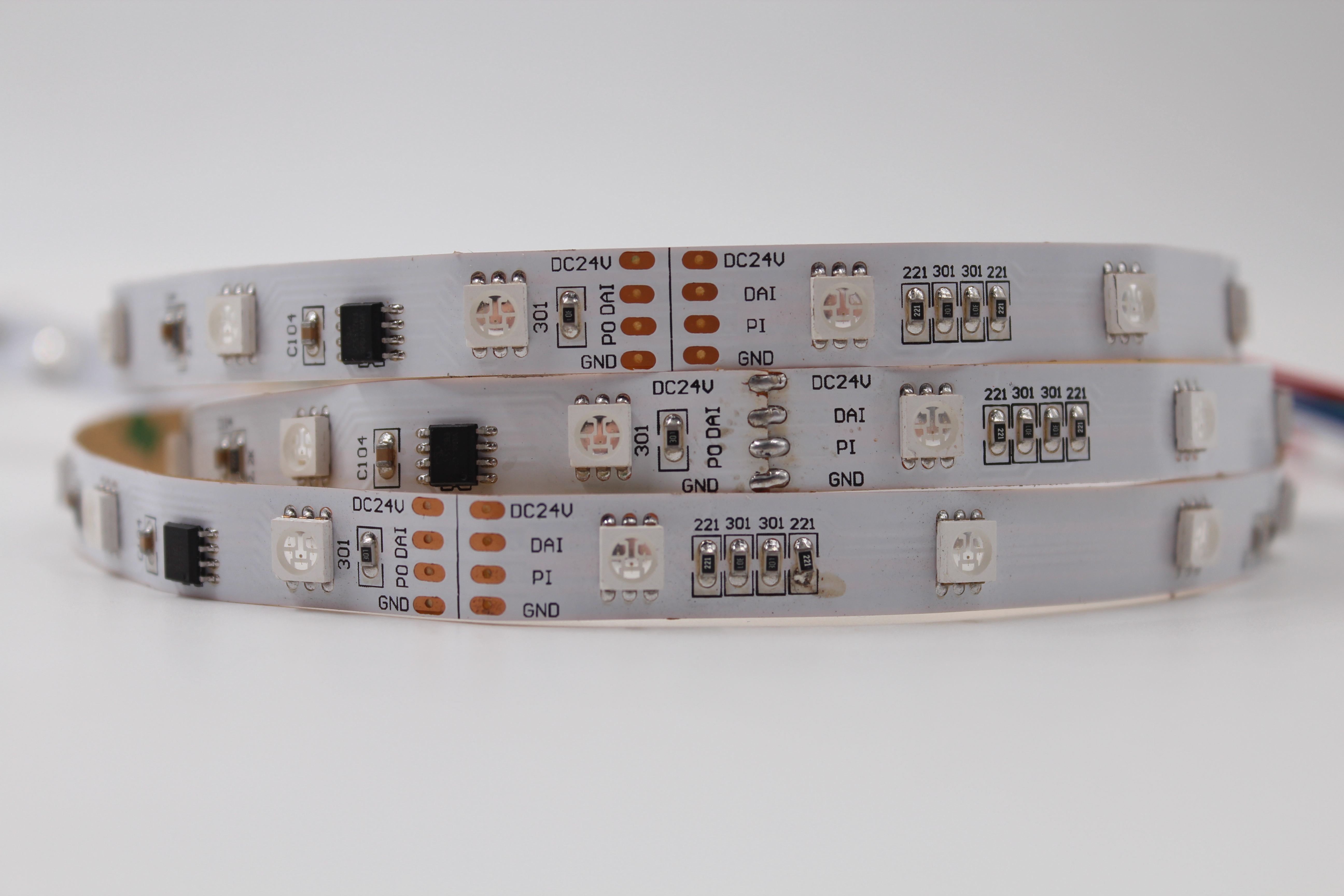 12V外置单点单控60段60灯幻彩5050RGB灯带